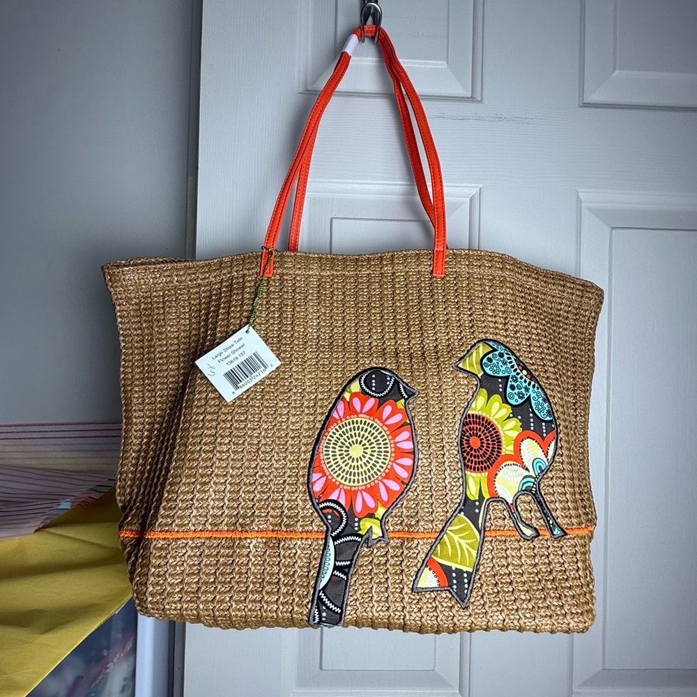 NWT Vera Bradley Flower Shower Large Straw Tote Beach Tote Bag Retired Birds